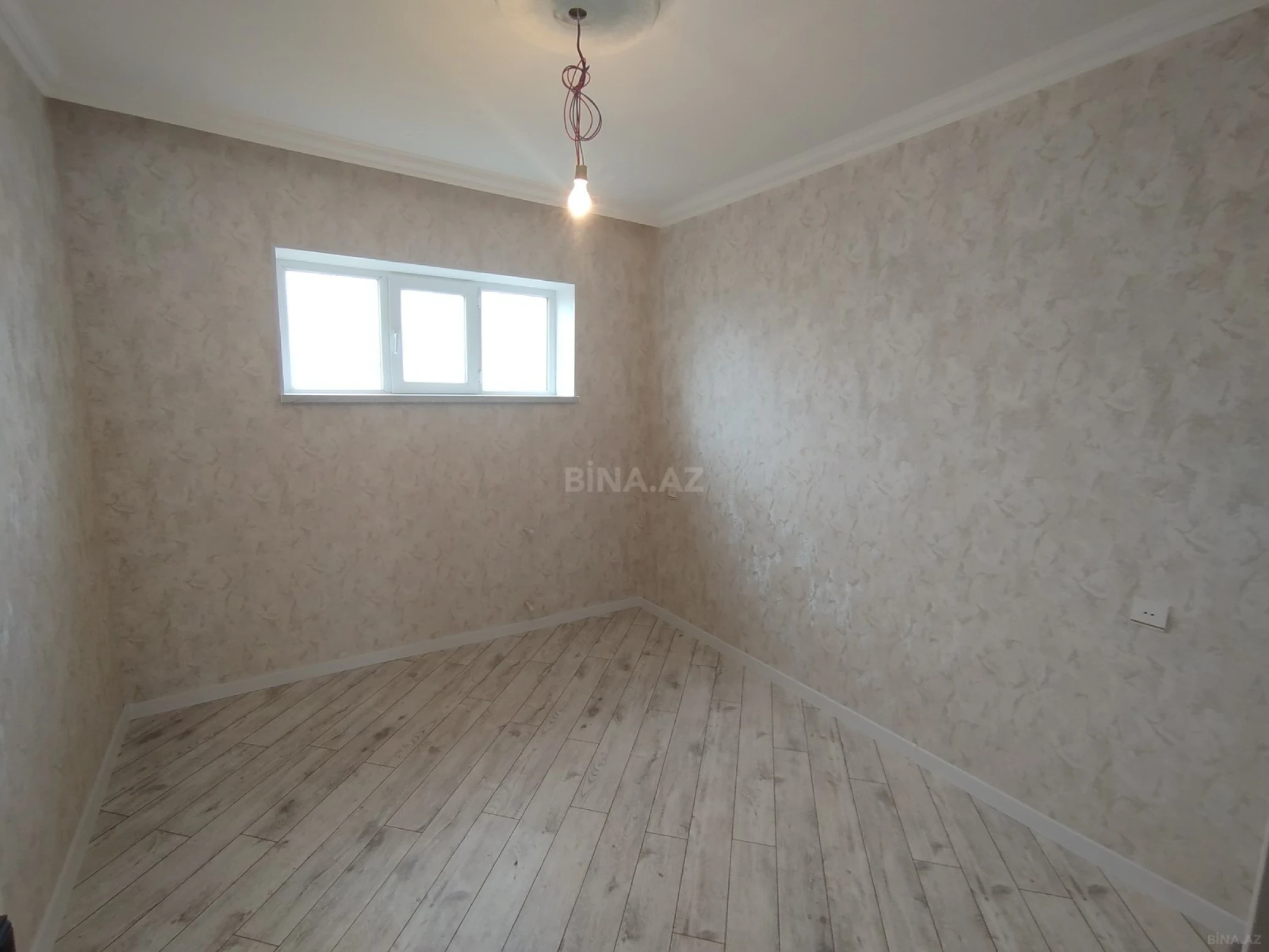 Satılır 5 otaqlı həyət evi 160 m²