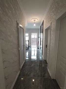 Satılır 5 otaqlı həyət evi 160 m²