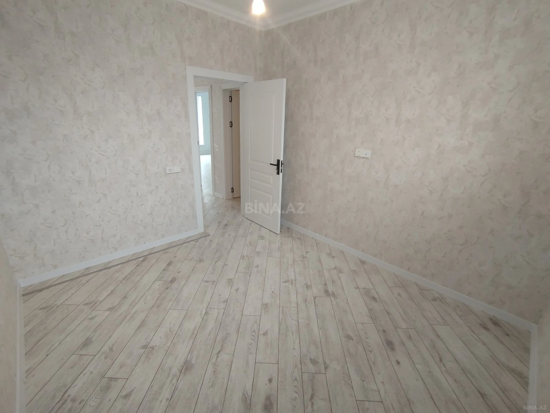 Satılır 5 otaqlı həyət evi 160 m²