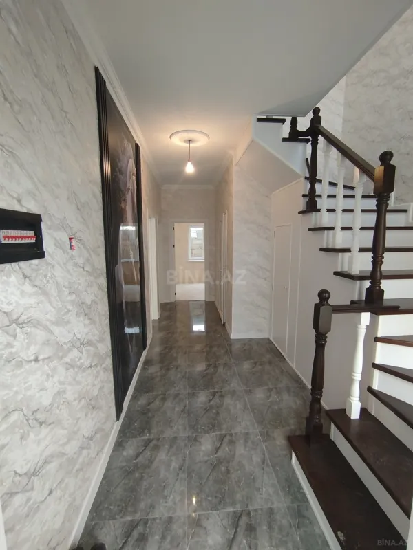 Satılır 5 otaqlı həyət evi 160 m²