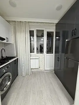 Kirayə verilir 2 otaqlı mənzil 65 m²