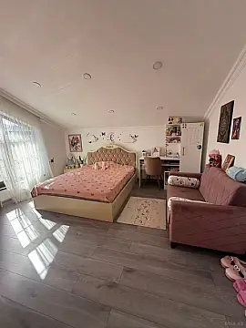 Satılır 6 otaqlı həyət evi 200 m²