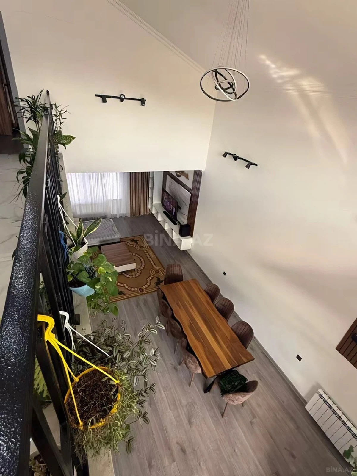 Satılır 6 otaqlı həyət evi 200 m²