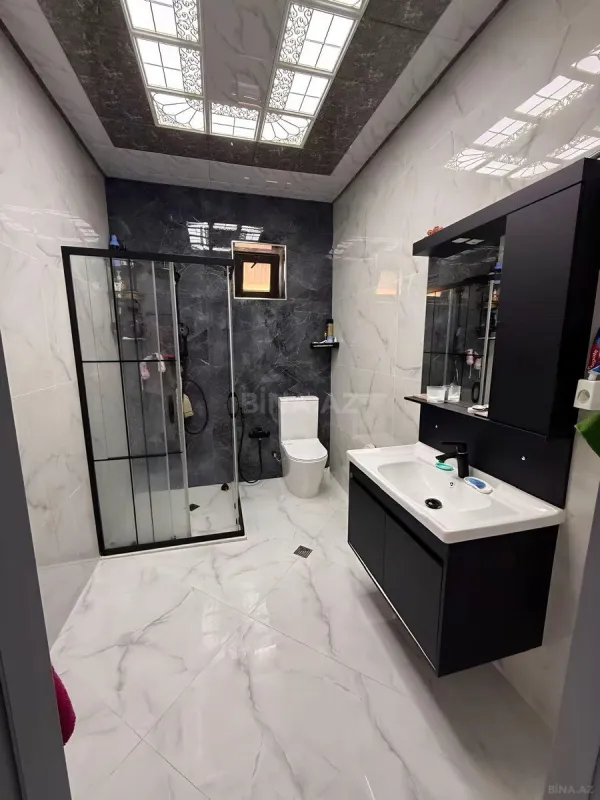 Satılır 6 otaqlı həyət evi 200 m²