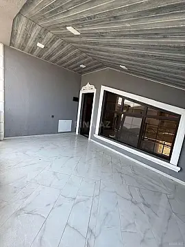 Satılır 6 otaqlı həyət evi 200 m²