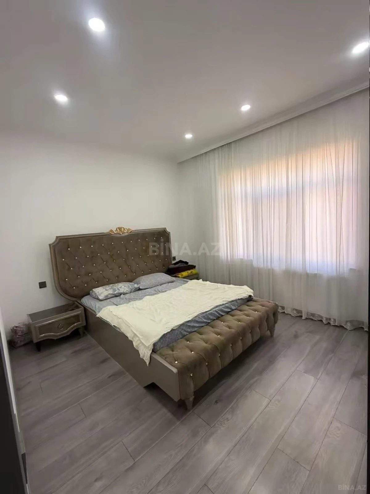 Satılır 6 otaqlı həyət evi 200 m²