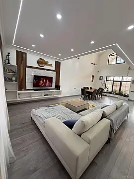 Satılır 6 otaqlı həyət evi 200 m²