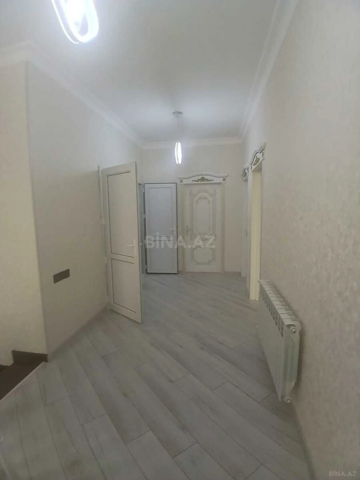 Satılır 5 otaqlı həyət evi 220 m²