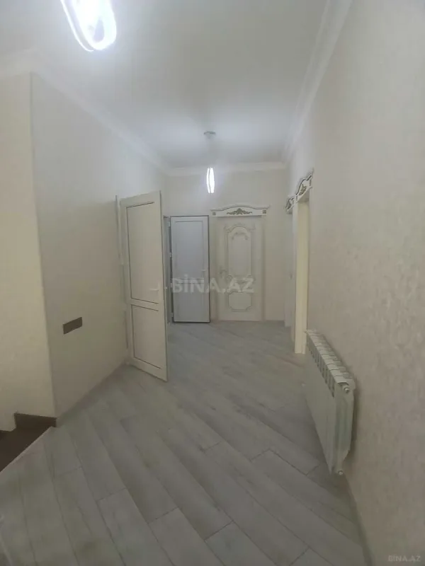 Satılır 5 otaqlı həyət evi 220 m²