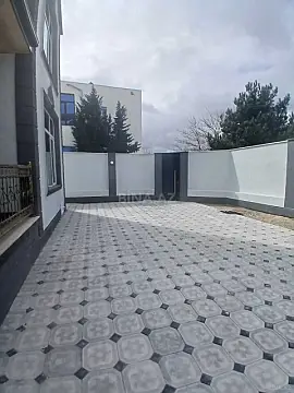 Satılır 5 otaqlı həyət evi 220 m²
