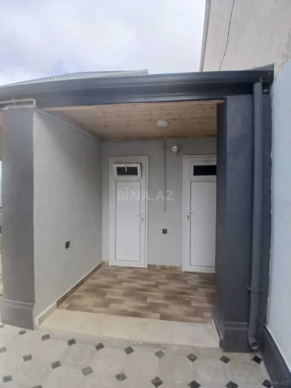 Satılır 5 otaqlı həyət evi 220 m²