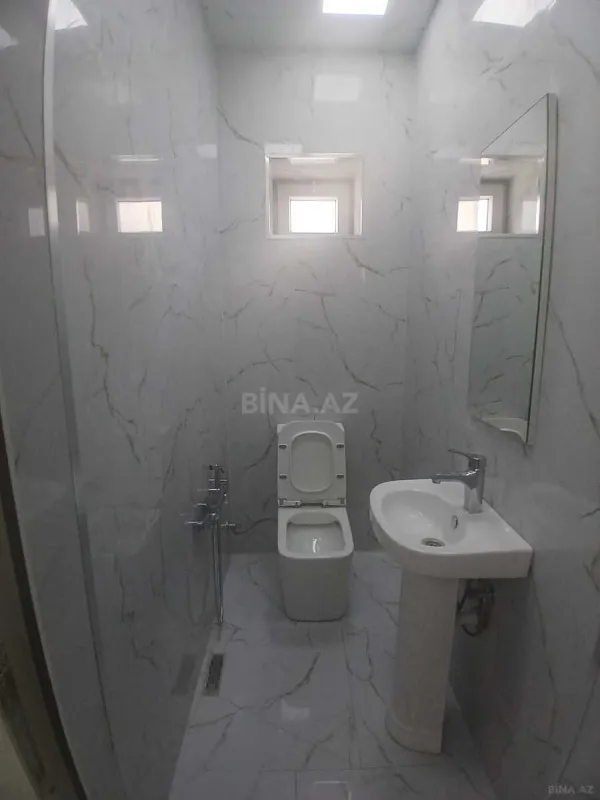 Satılır 5 otaqlı həyət evi 220 m²