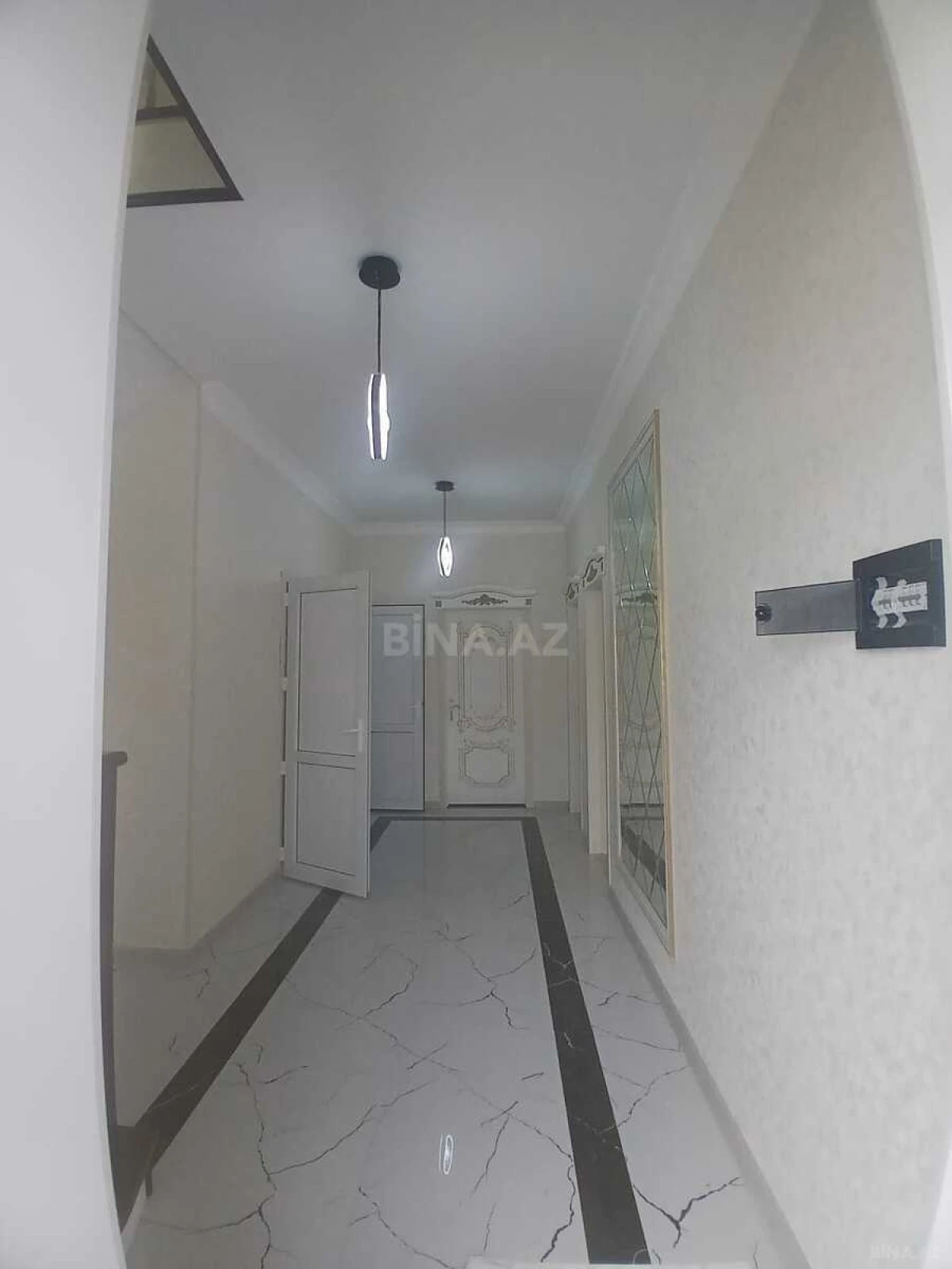 Satılır 5 otaqlı həyət evi 220 m²