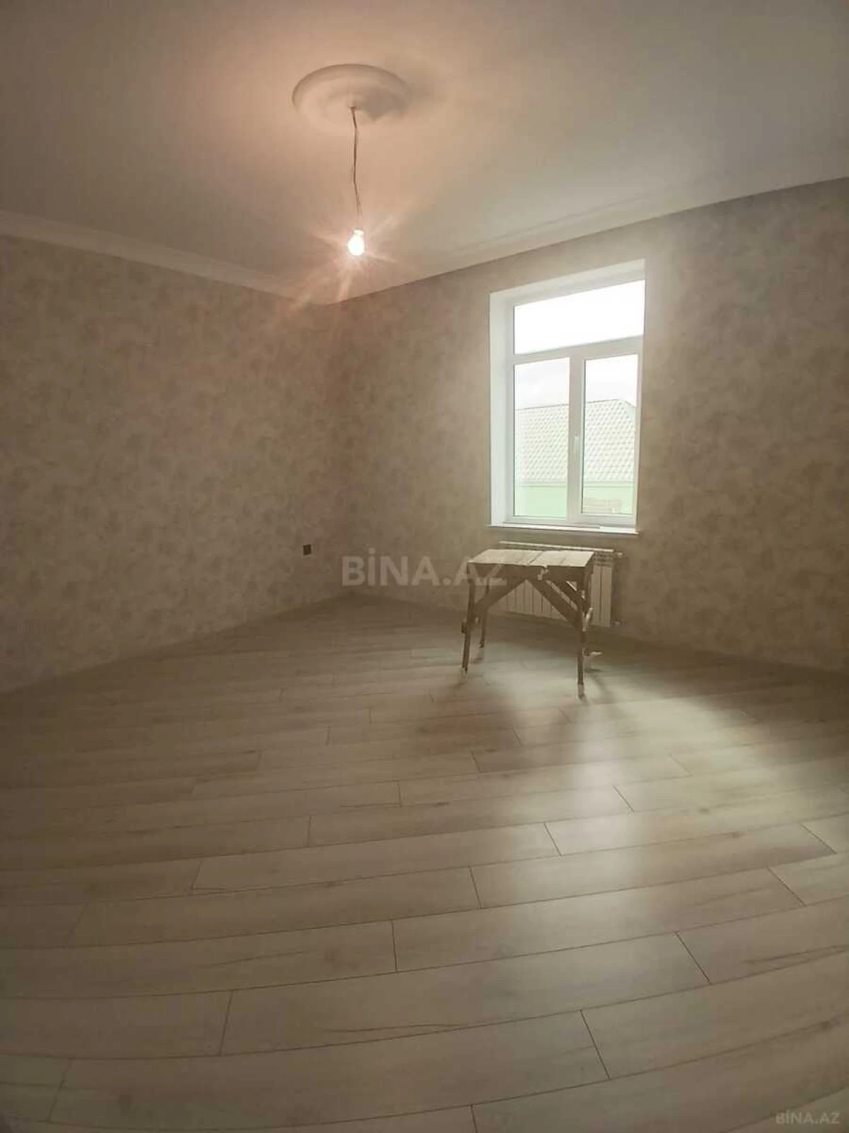 Satılır 5 otaqlı həyət evi 220 m²