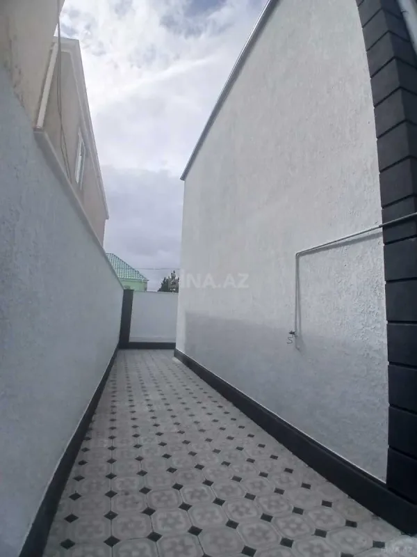 Satılır 5 otaqlı həyət evi 220 m²