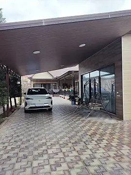 Satılır 5 otaqlı həyət evi 240 m²