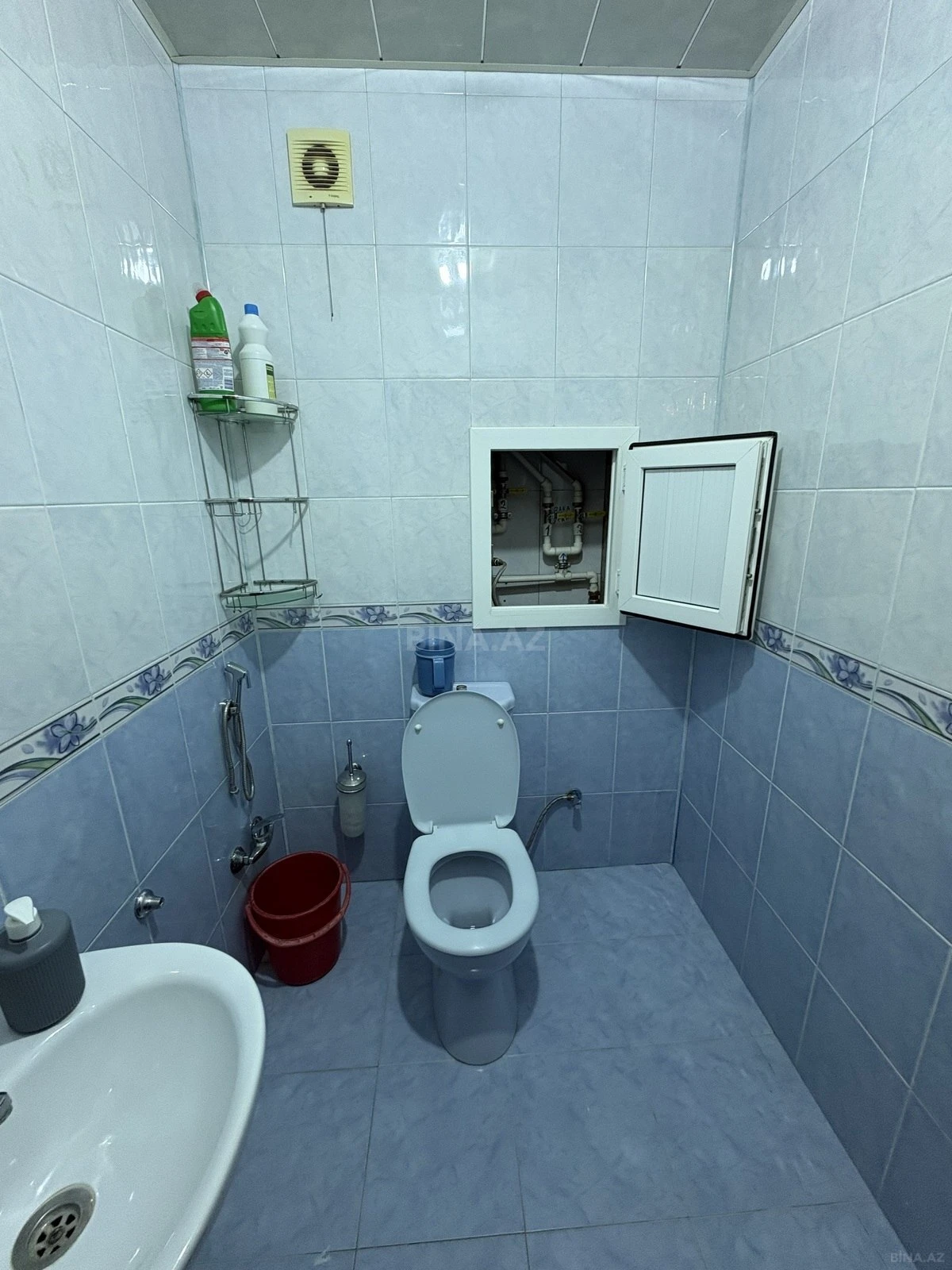 Satılır 4 otaqlı mənzil 158 m²