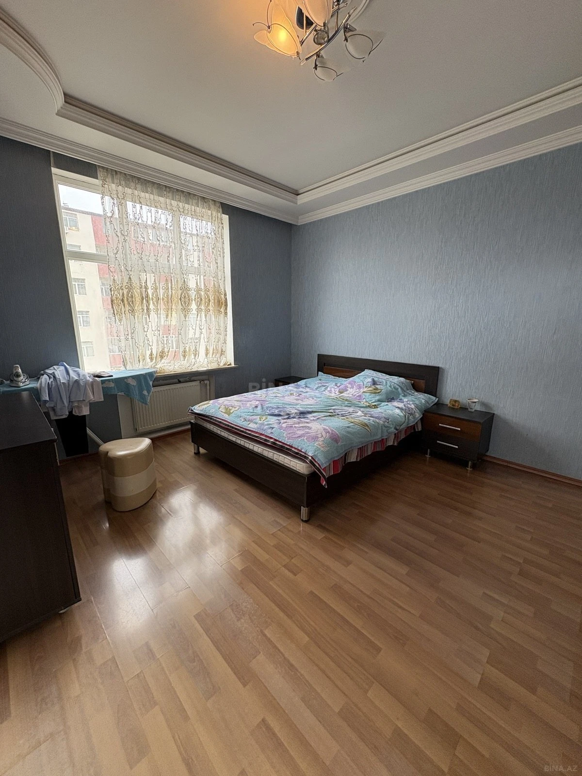 Satılır 4 otaqlı mənzil 158 m²
