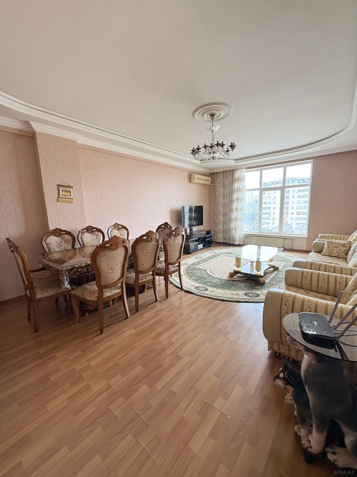 Satılır 4 otaqlı mənzil 158 m²