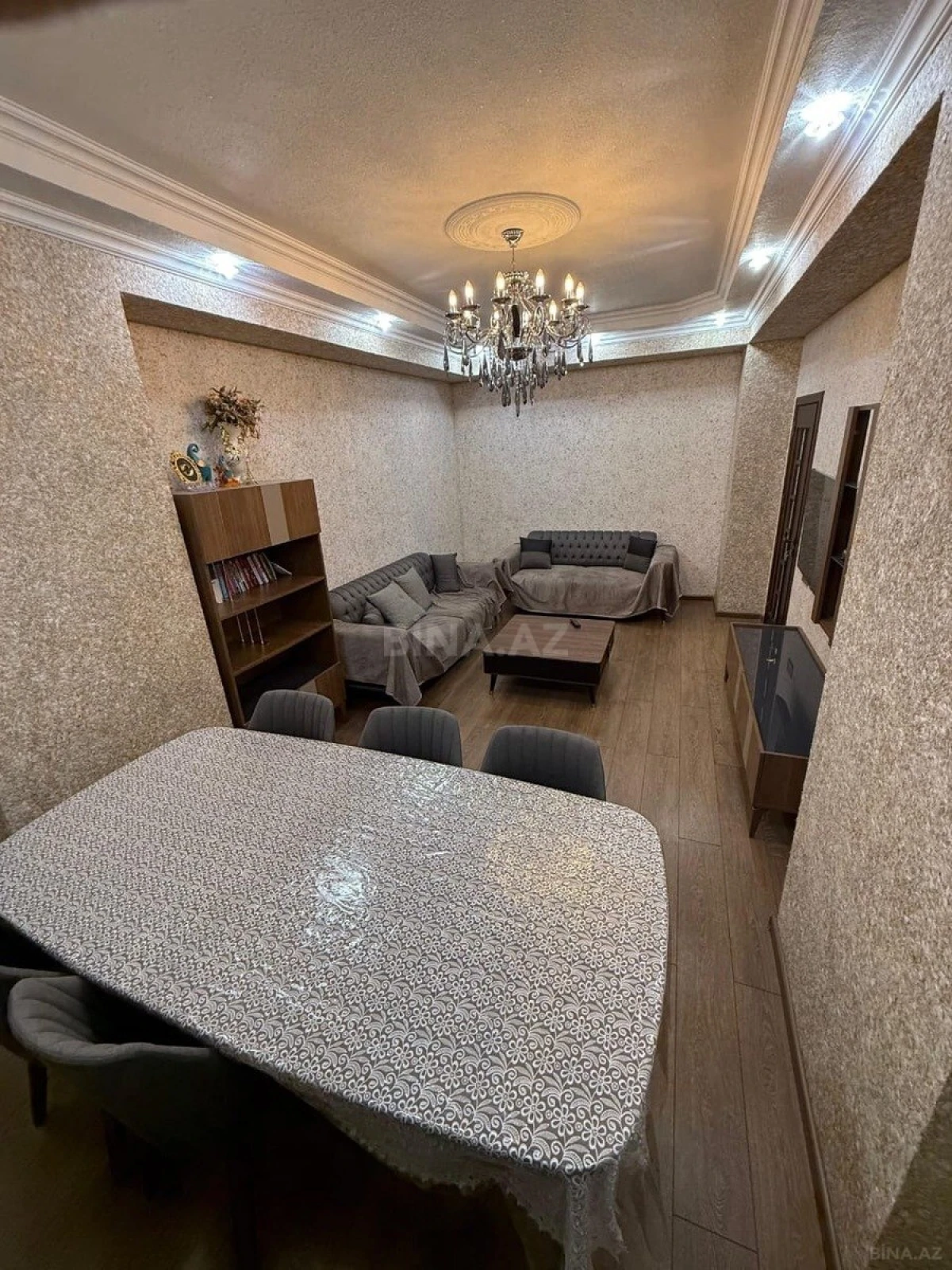 Satılır 2 otaqlı mənzil 88 m²