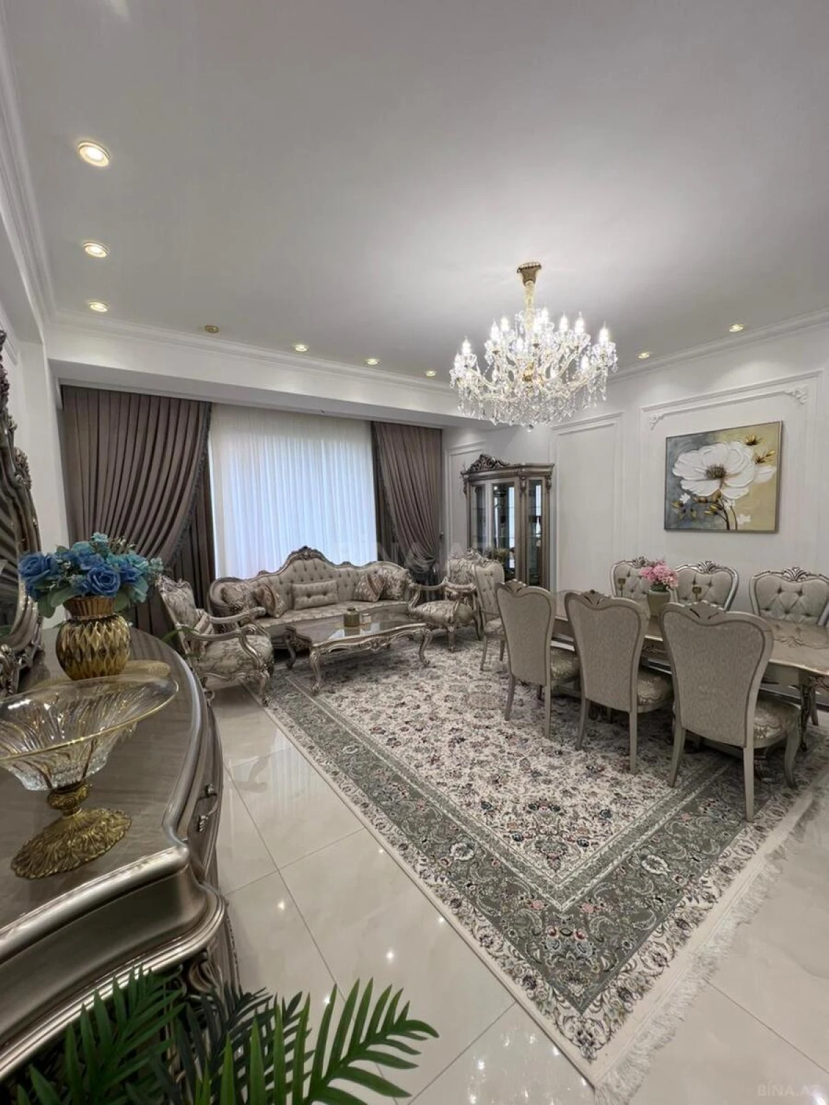Satılır 3 otaqlı mənzil 146.4 m²