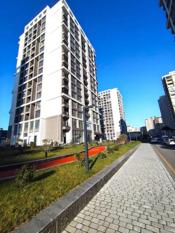 Satılır 3 otaqlı mənzil 146.4 m²