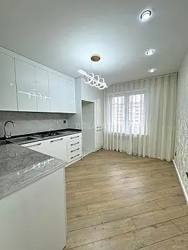Satılır 2 otaqlı mənzil 70 m²