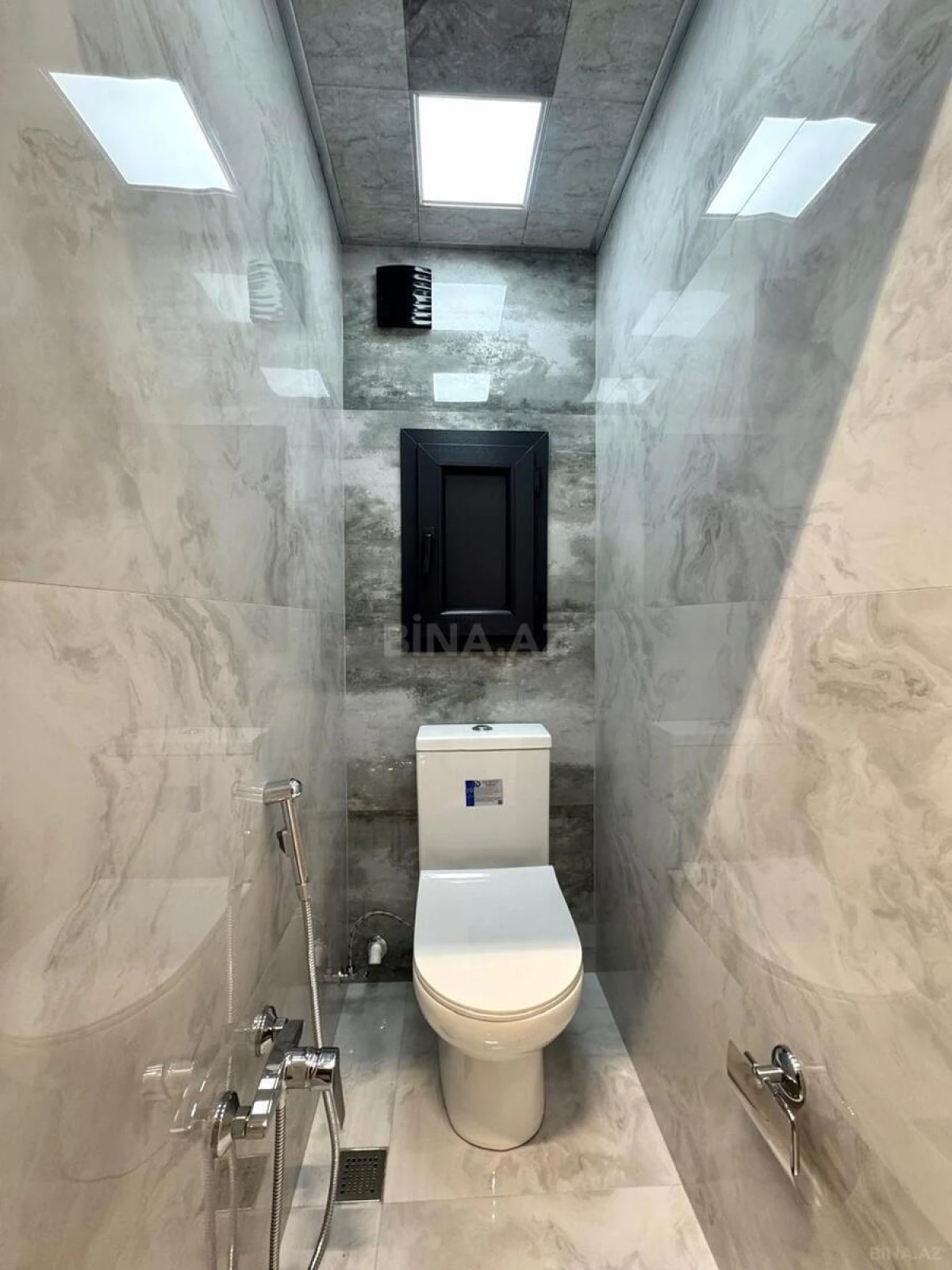 Satılır 2 otaqlı mənzil 70 m²