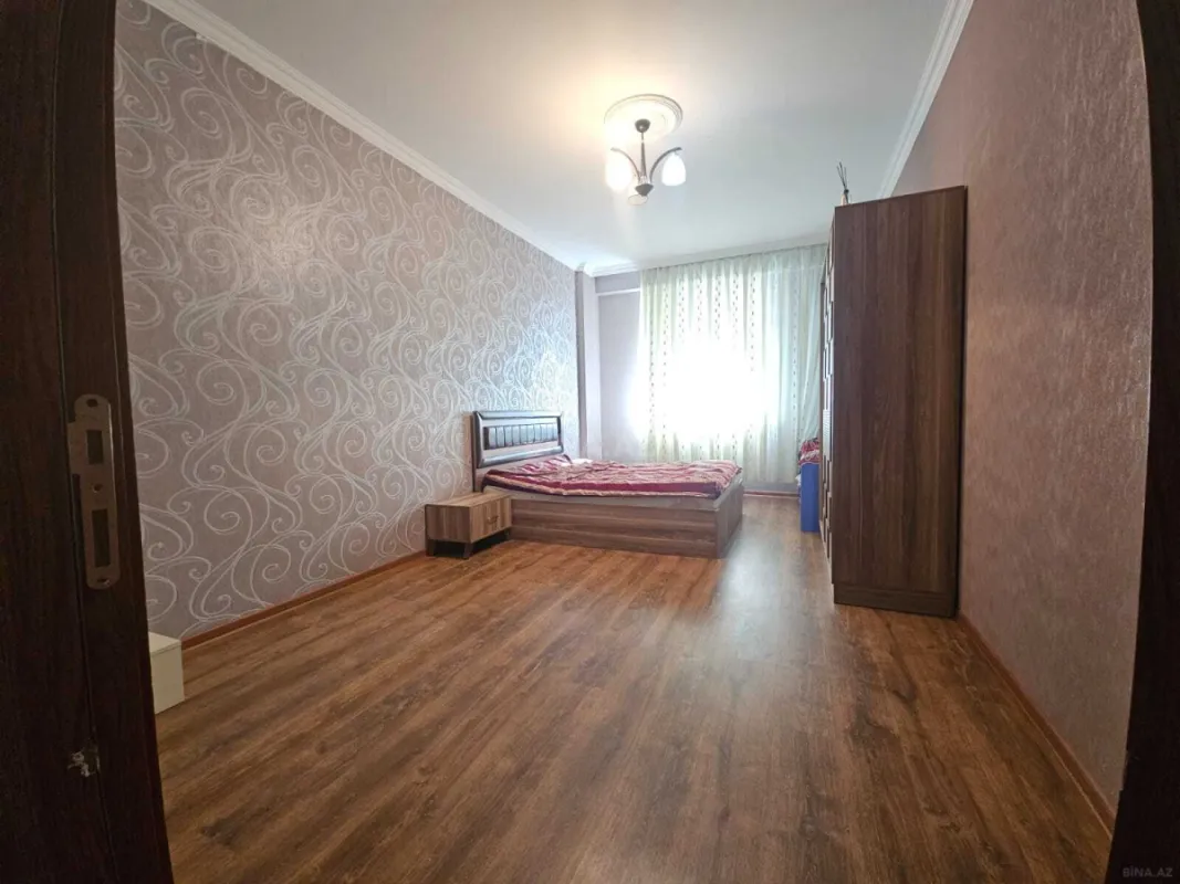 Kirayə verilir 3 otaqlı mənzil 135 m²