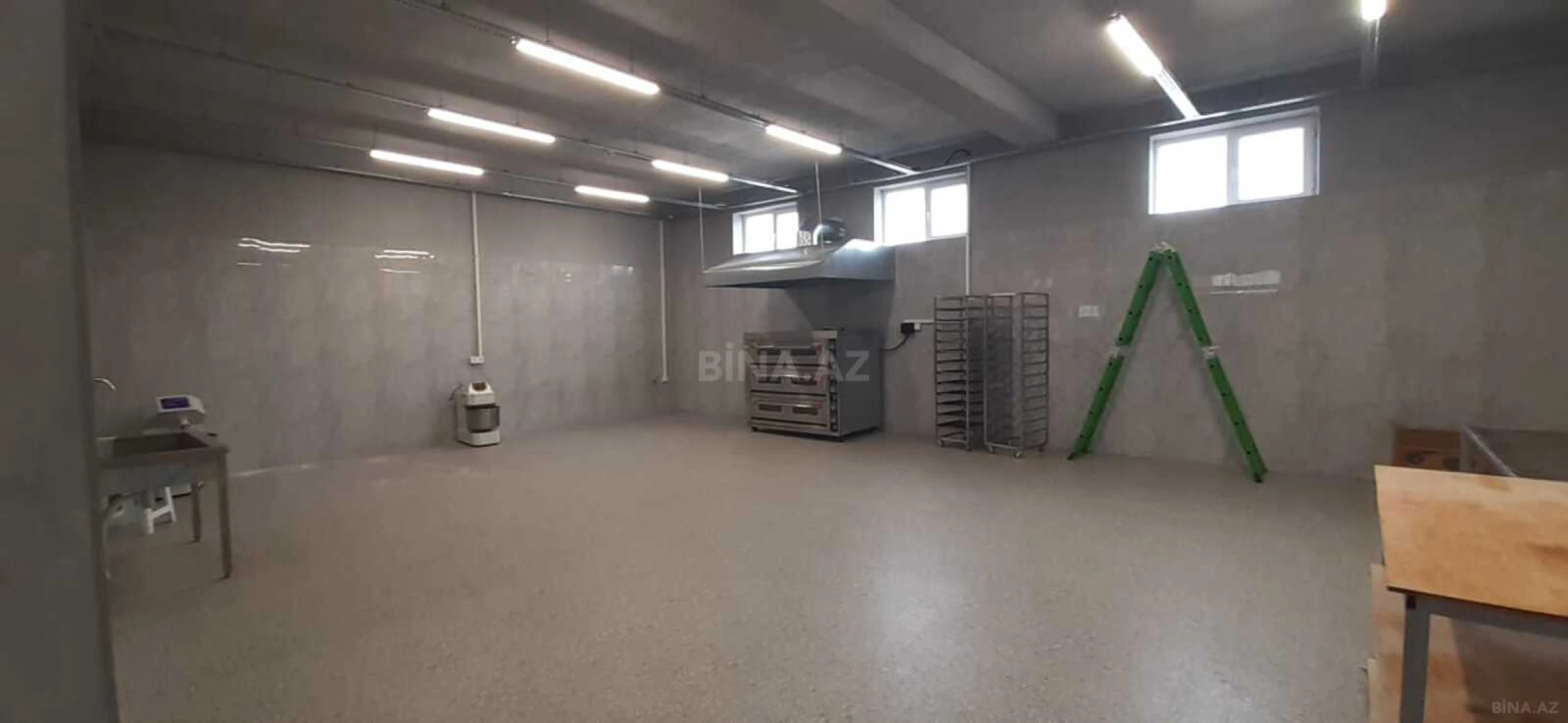 Kirayə verilir obyekt 200 m²