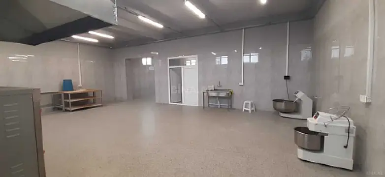 Kirayə verilir obyekt 200 m²