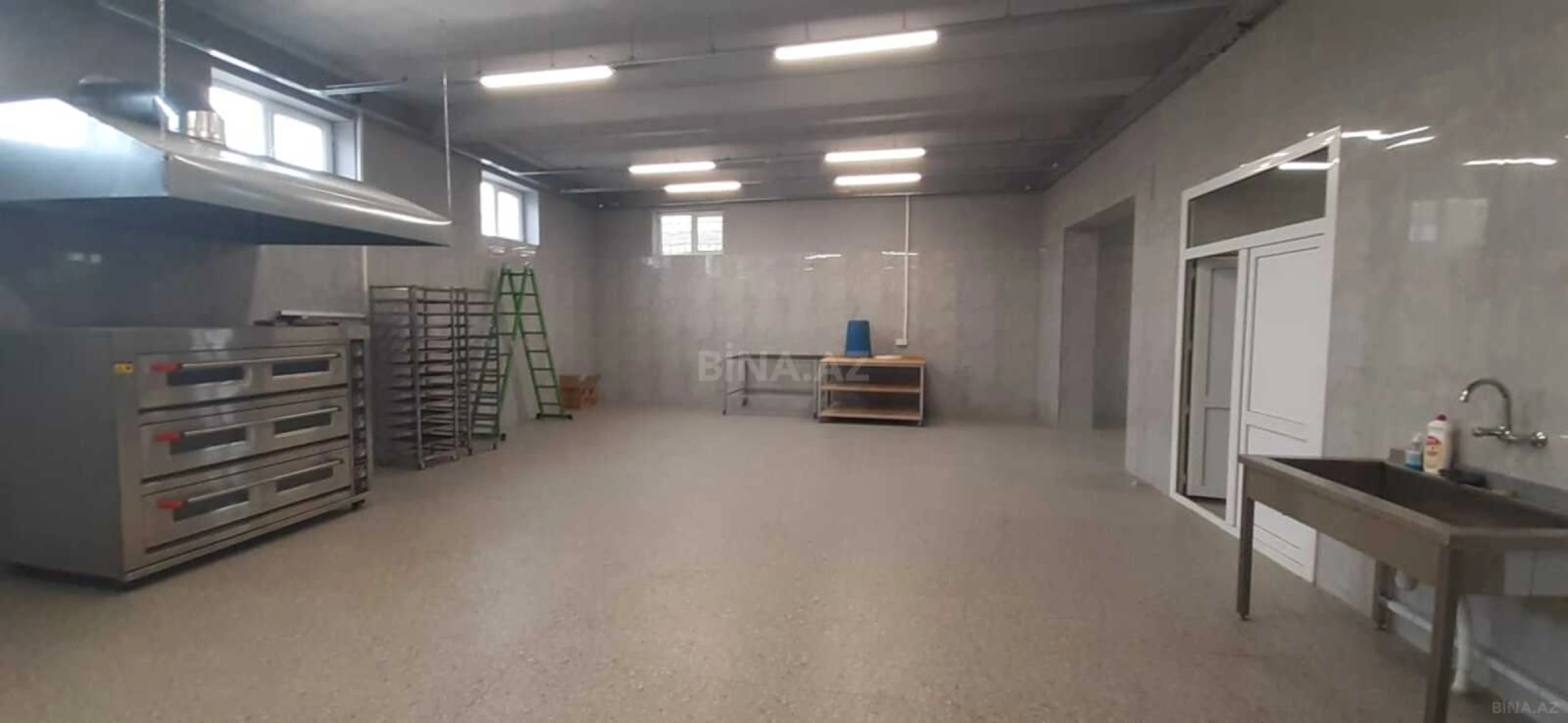 Kirayə verilir obyekt 200 m²