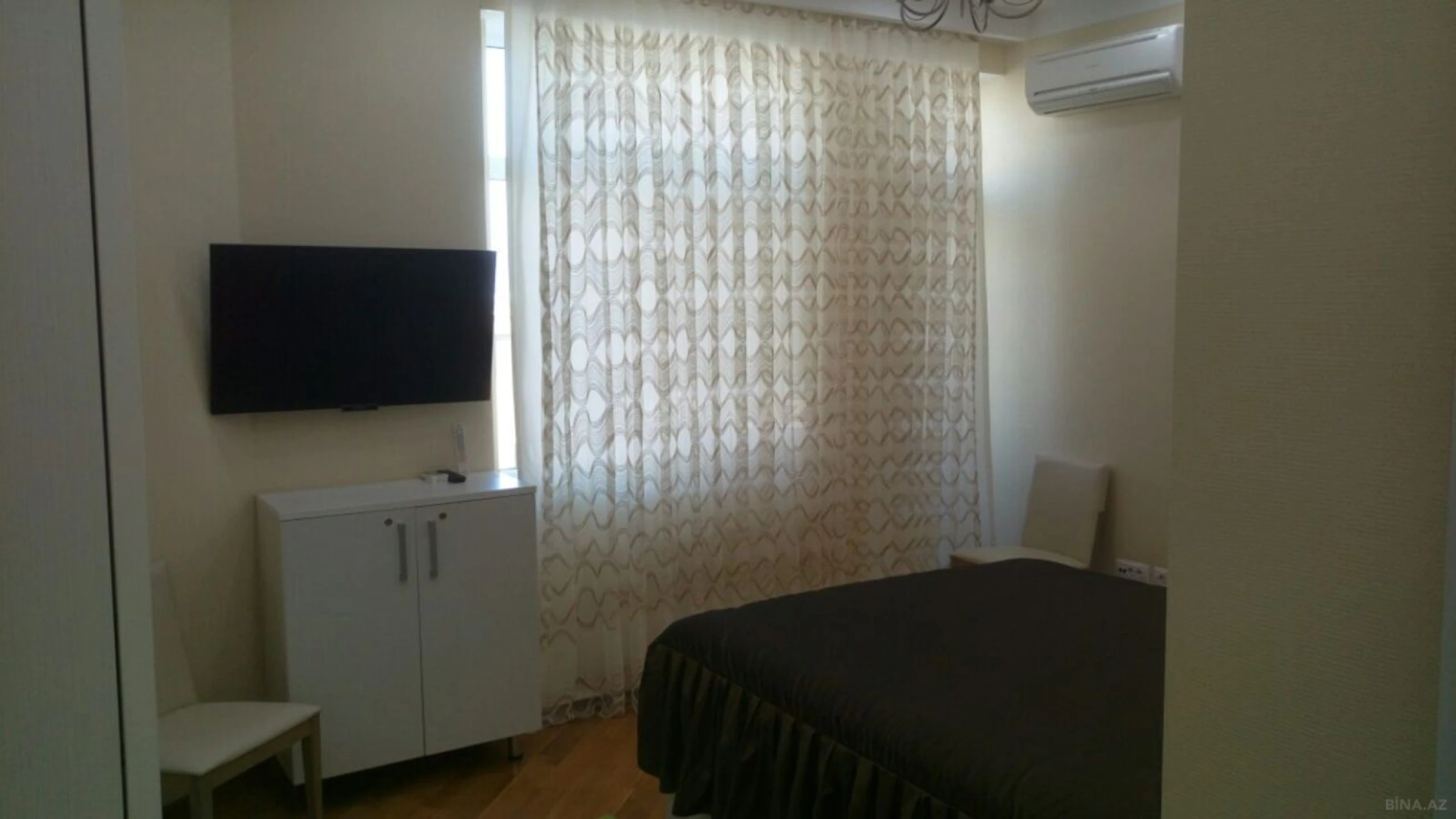 Kirayə verilir 3 otaqlı mənzil 130 m²