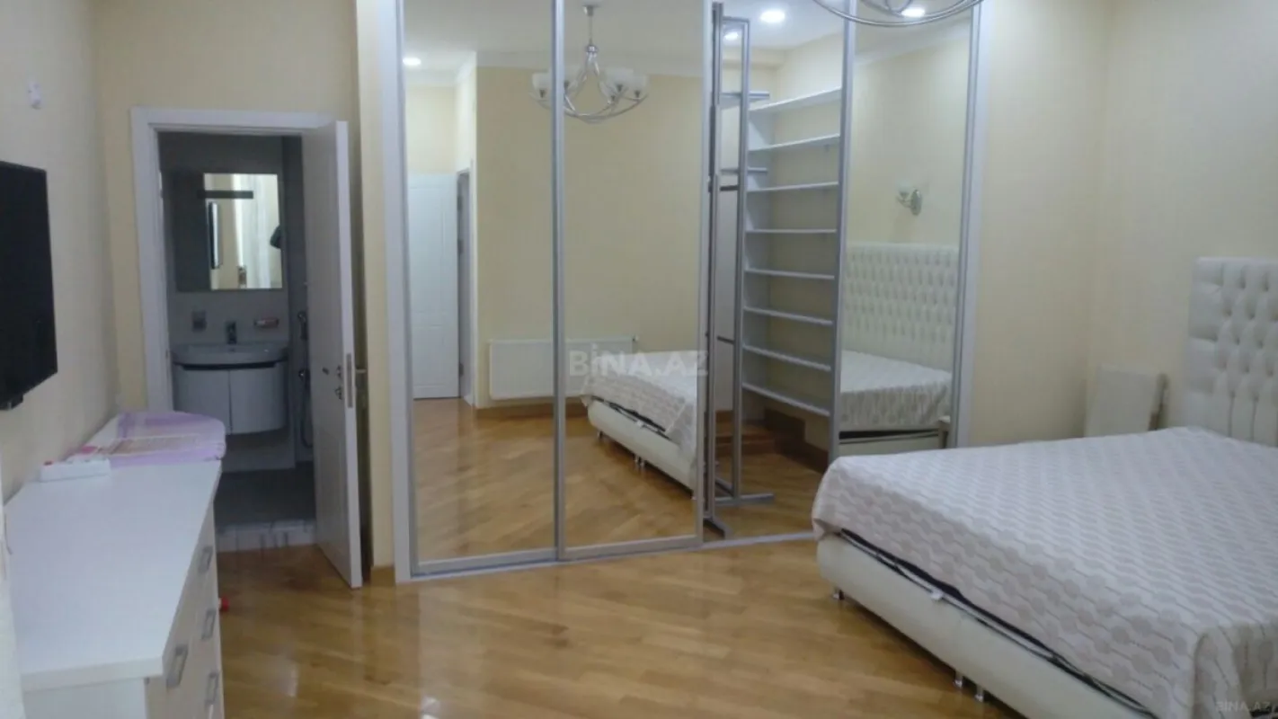 Kirayə verilir 3 otaqlı mənzil 130 m²