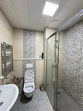 Kirayə verilir 2 otaqlı mənzil 58 m²
