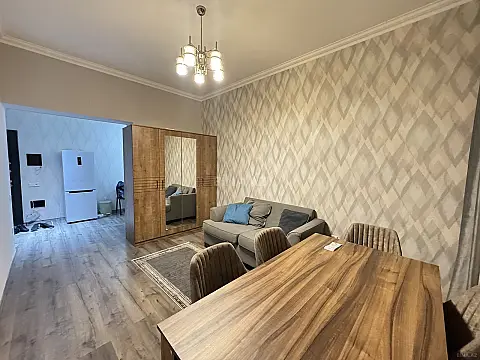 Kirayə verilir 2 otaqlı mənzil 58 m²