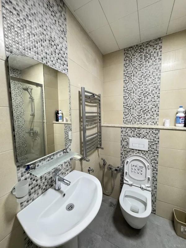 Kirayə verilir 2 otaqlı mənzil 58 m²