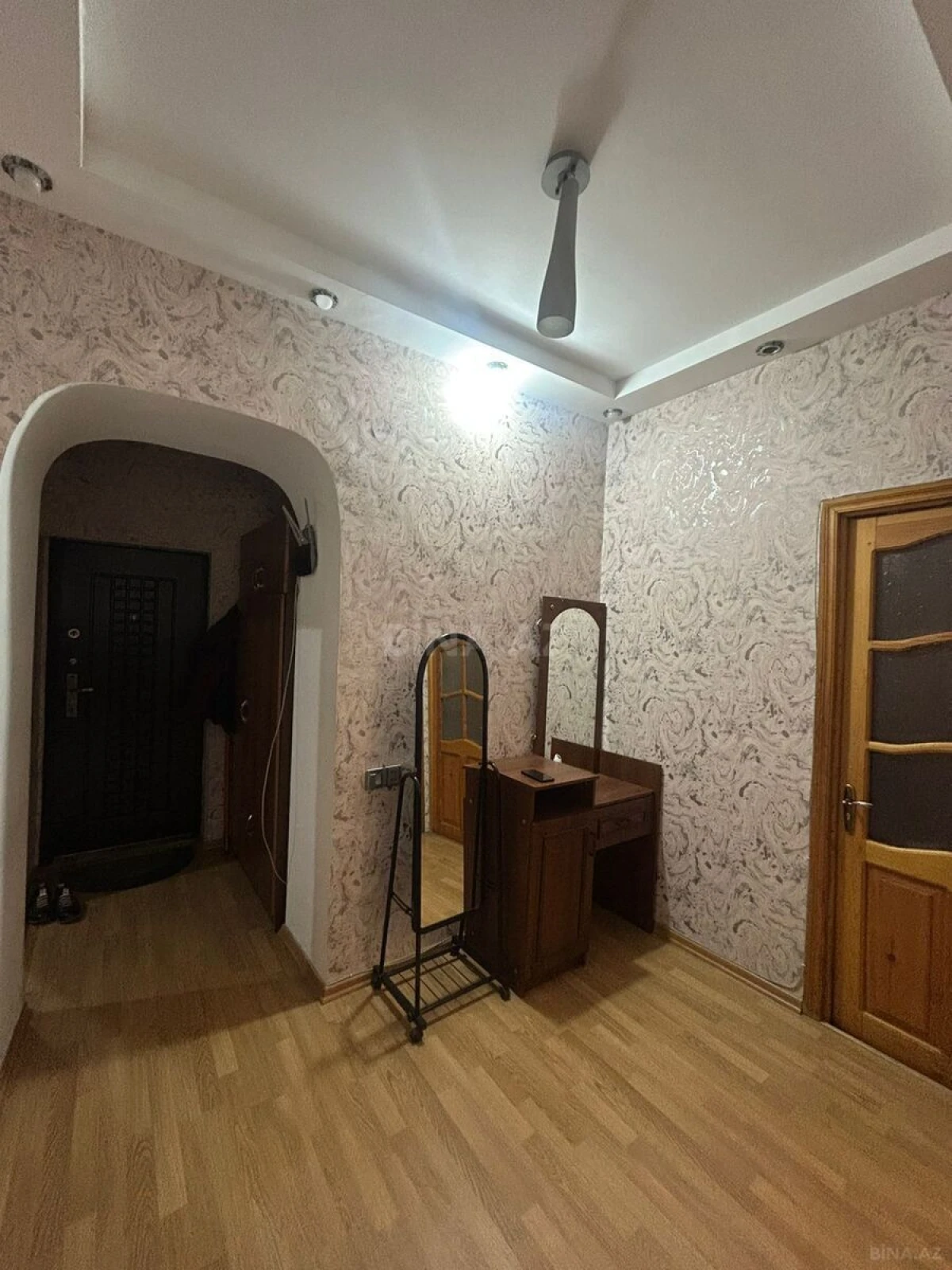 Kirayə verilir 3 otaqlı mənzil 100 m²