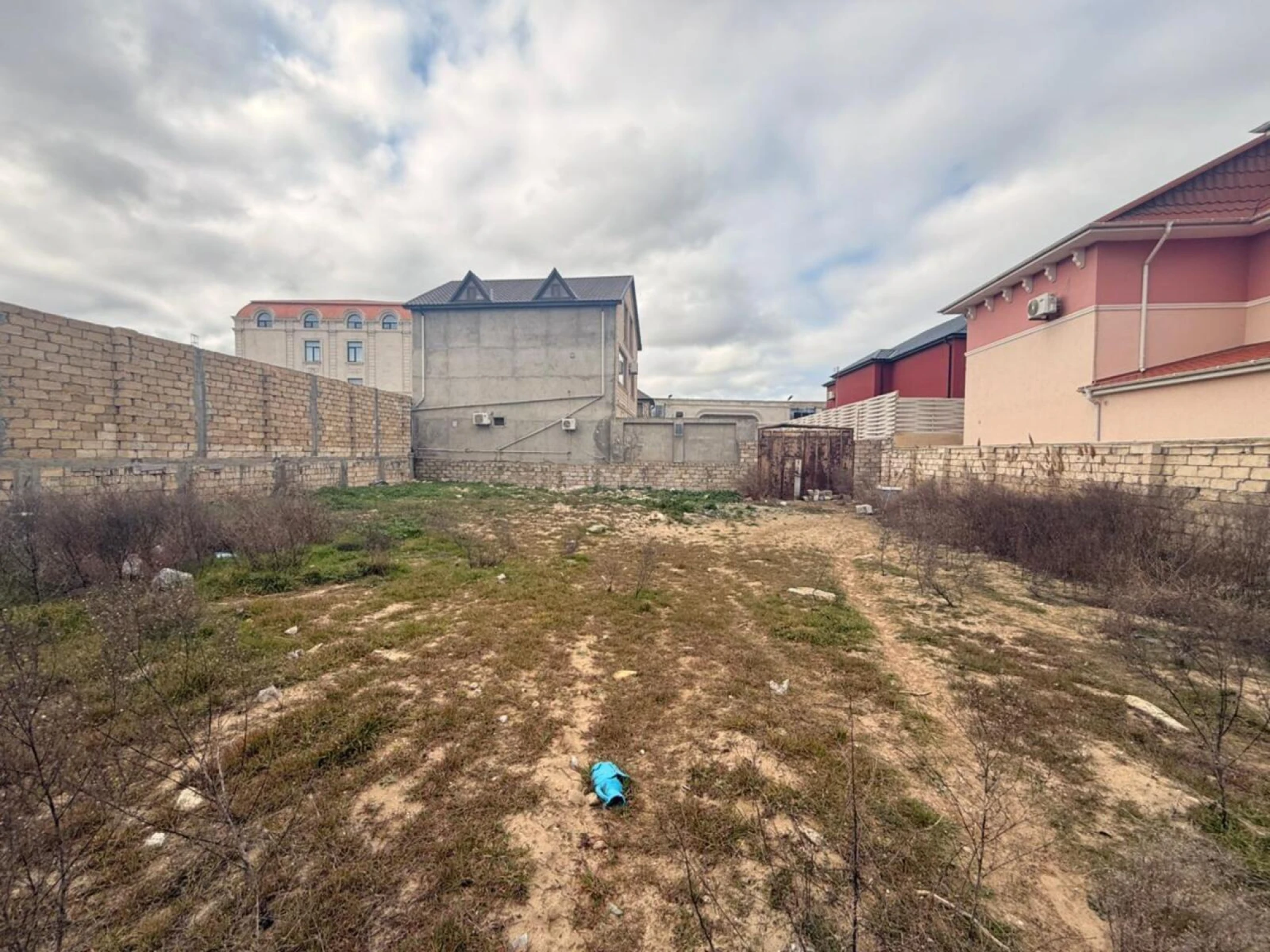 Satılır torpaq sahəsi 12 m²