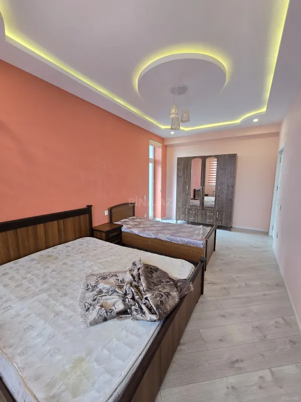 Kirayə verilir 2 otaqlı mənzil 98 m²