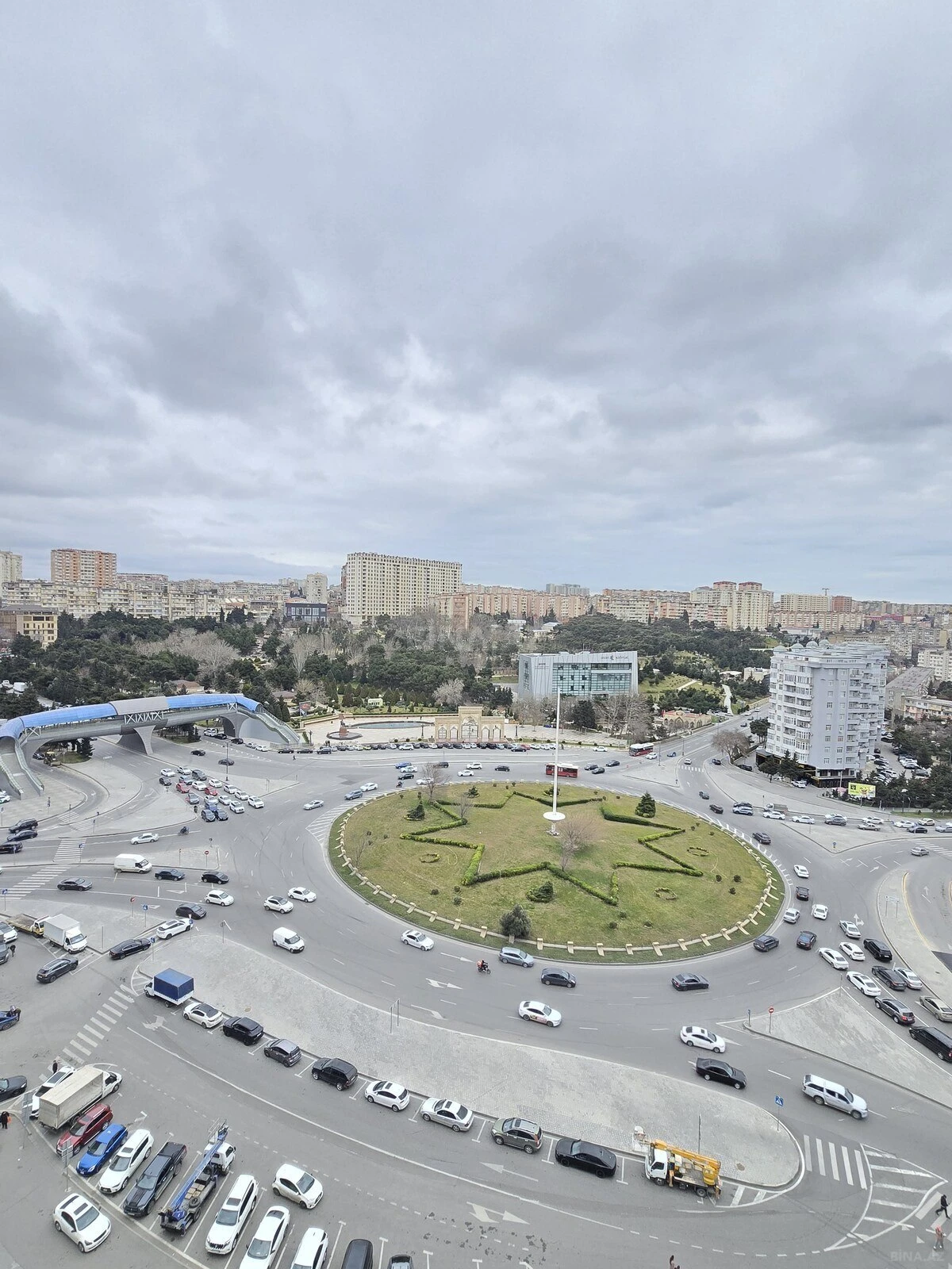 Kirayə verilir 2 otaqlı mənzil 98 m²