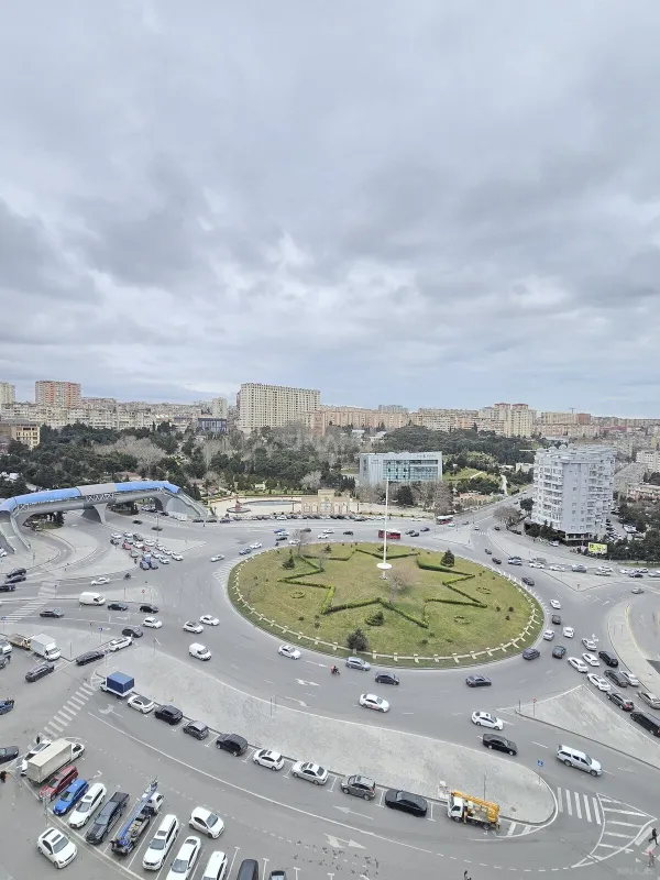 Kirayə verilir 2 otaqlı mənzil 98 m²