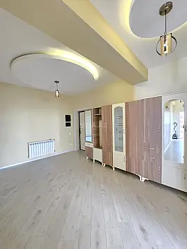 Kirayə verilir 2 otaqlı mənzil 98 m²