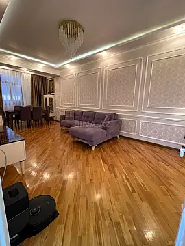 Satılır 2 otaqlı mənzil 105 m²