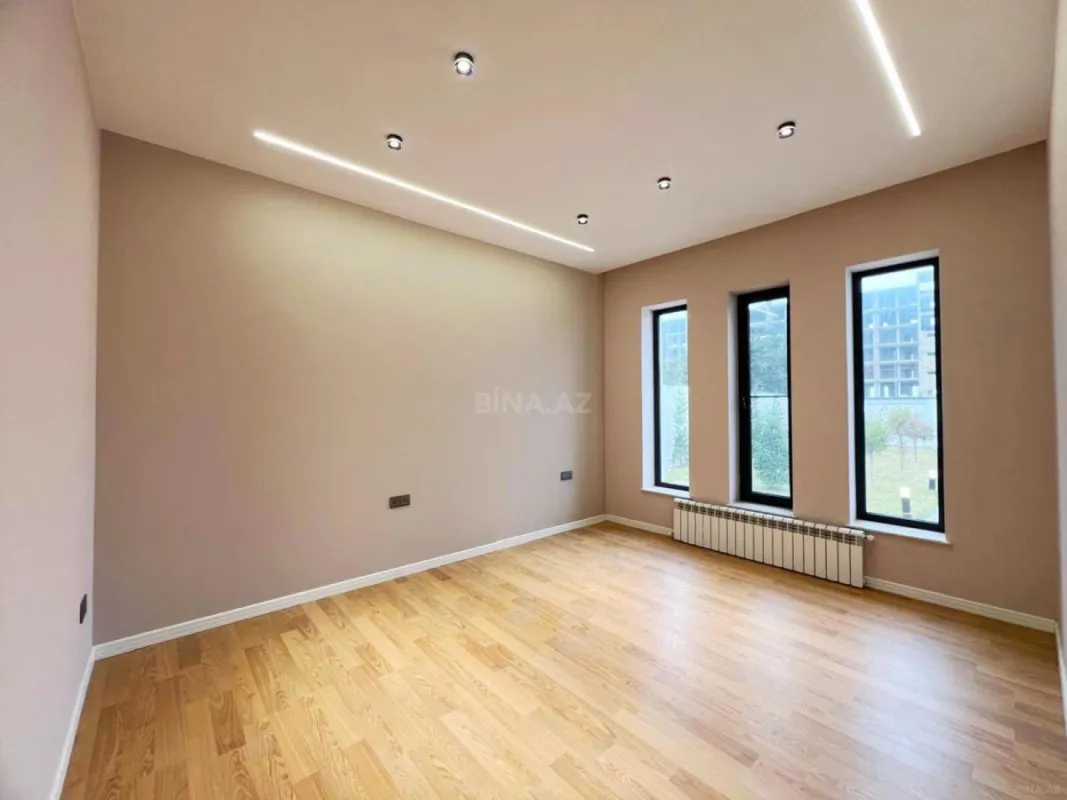 Satılır 4 otaqlı həyət evi 182 m²