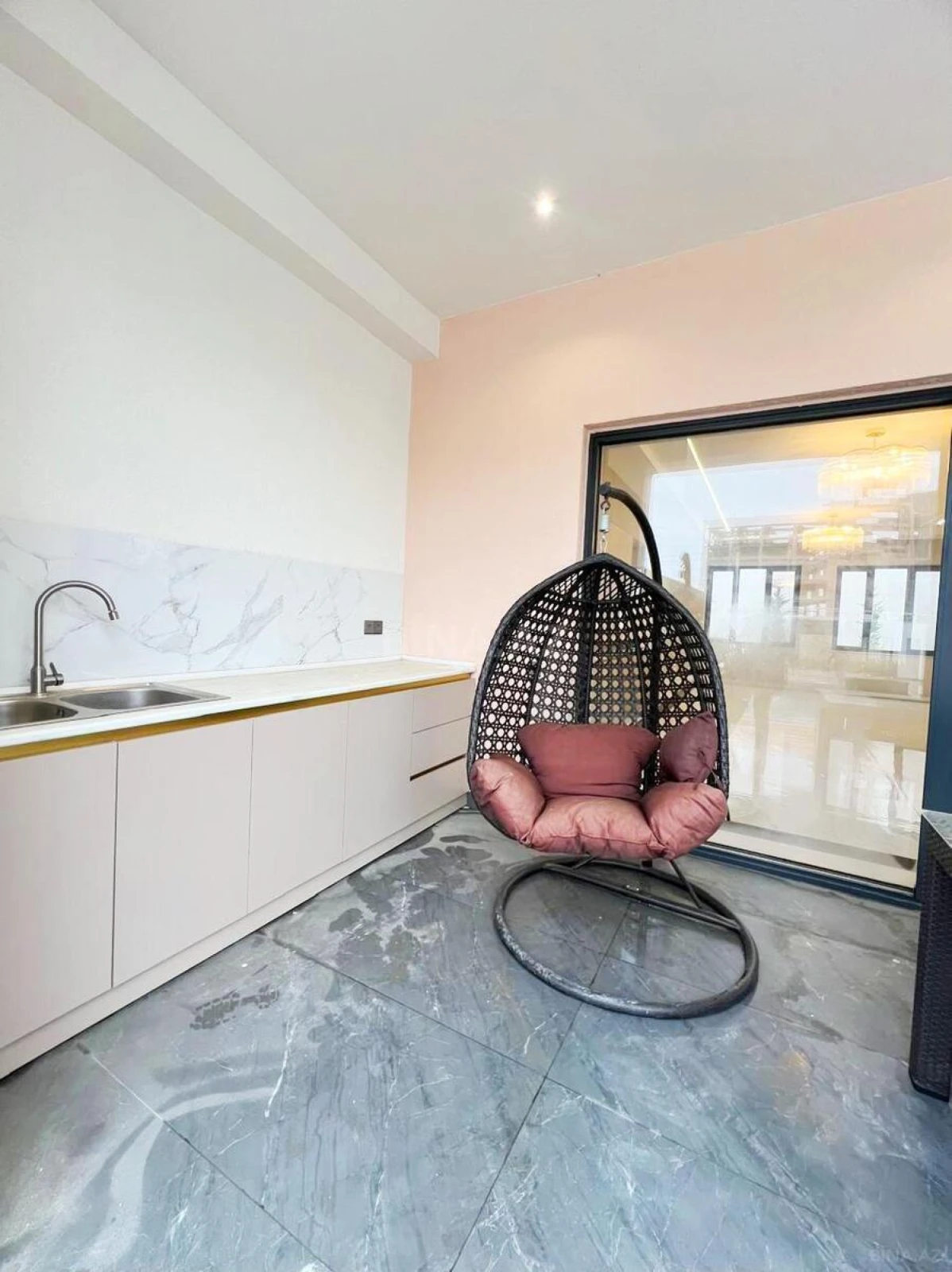 Satılır 4 otaqlı həyət evi 182 m²