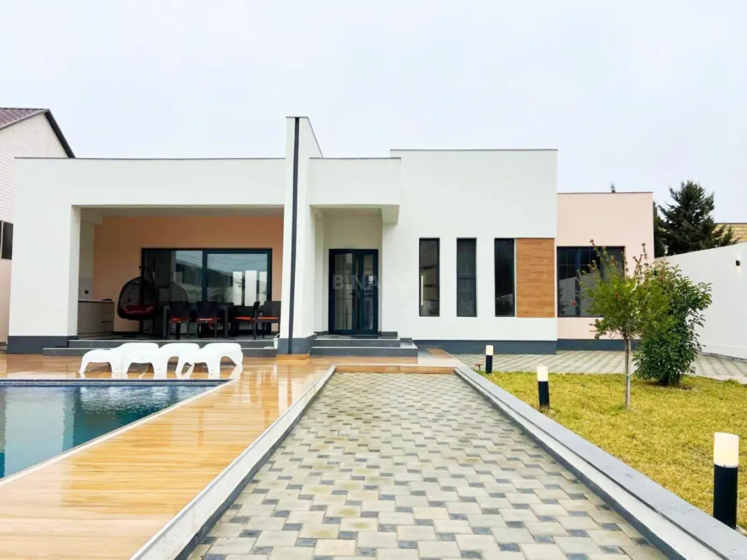 Satılır 4 otaqlı həyət evi 182 m²