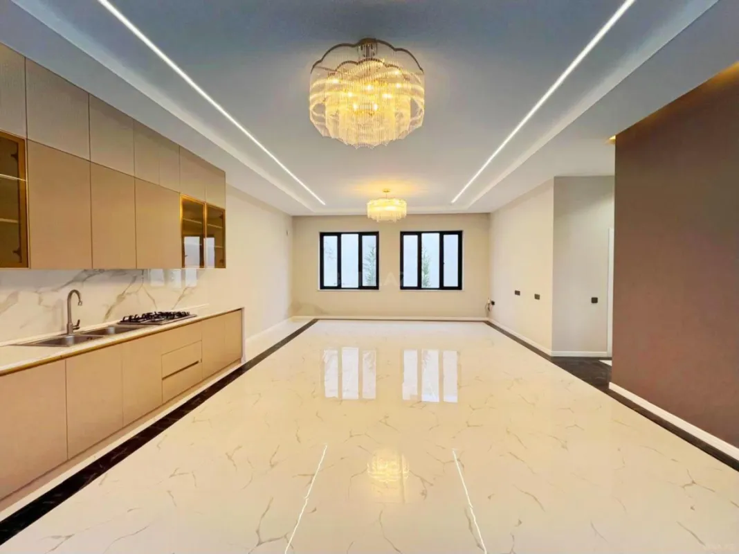 Satılır 4 otaqlı həyət evi 182 m²