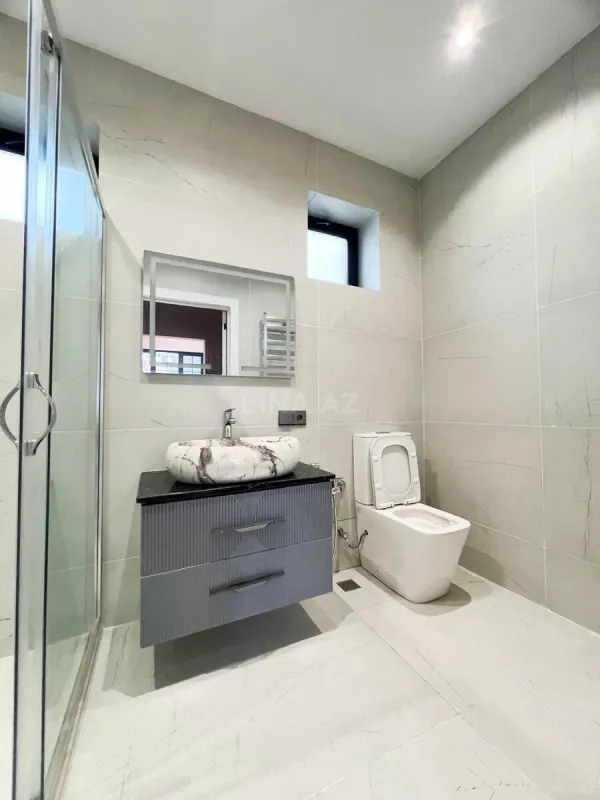 Satılır 4 otaqlı həyət evi 182 m²