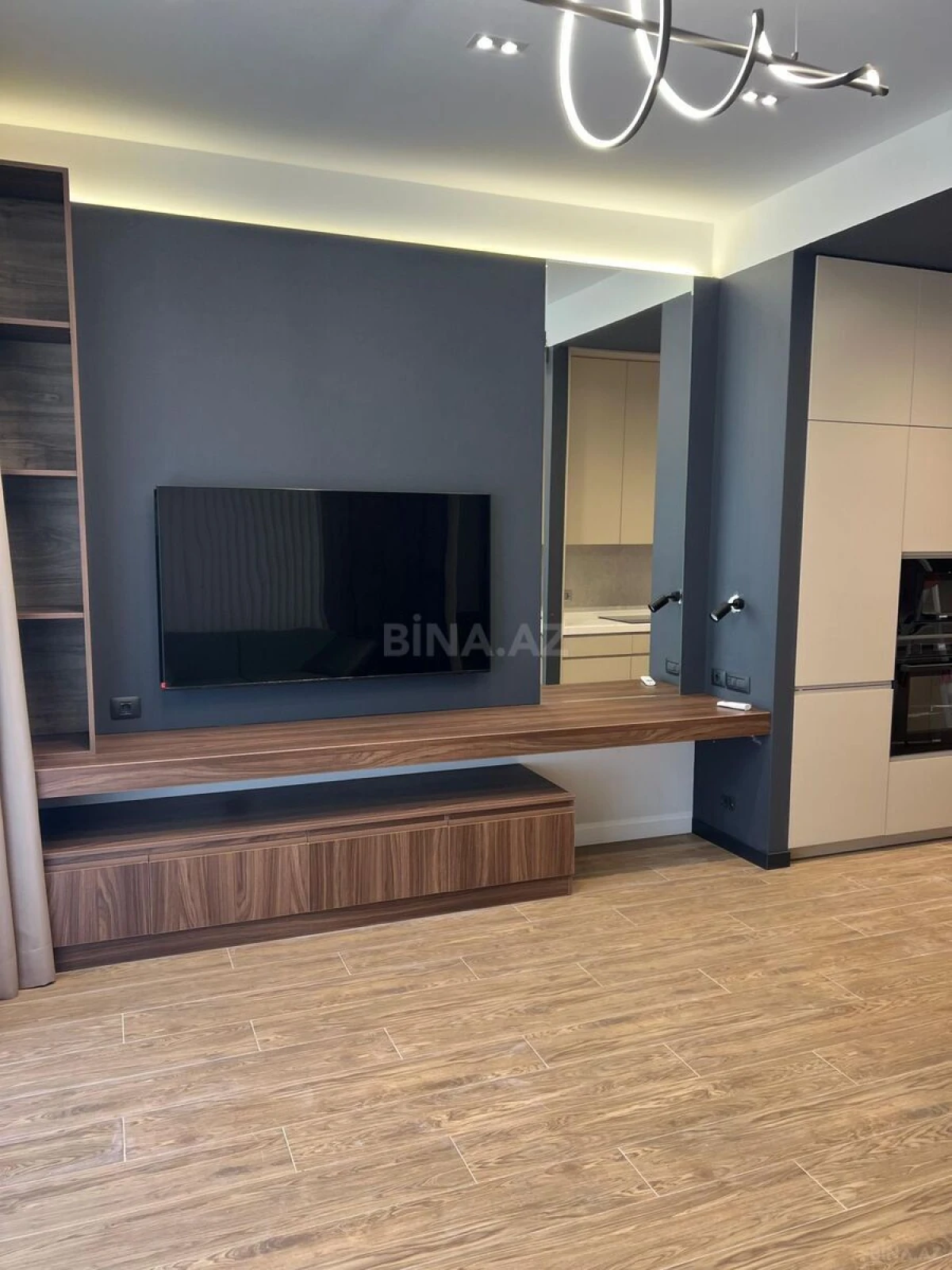 Kirayə verilir 2 otaqlı mənzil 63 m²